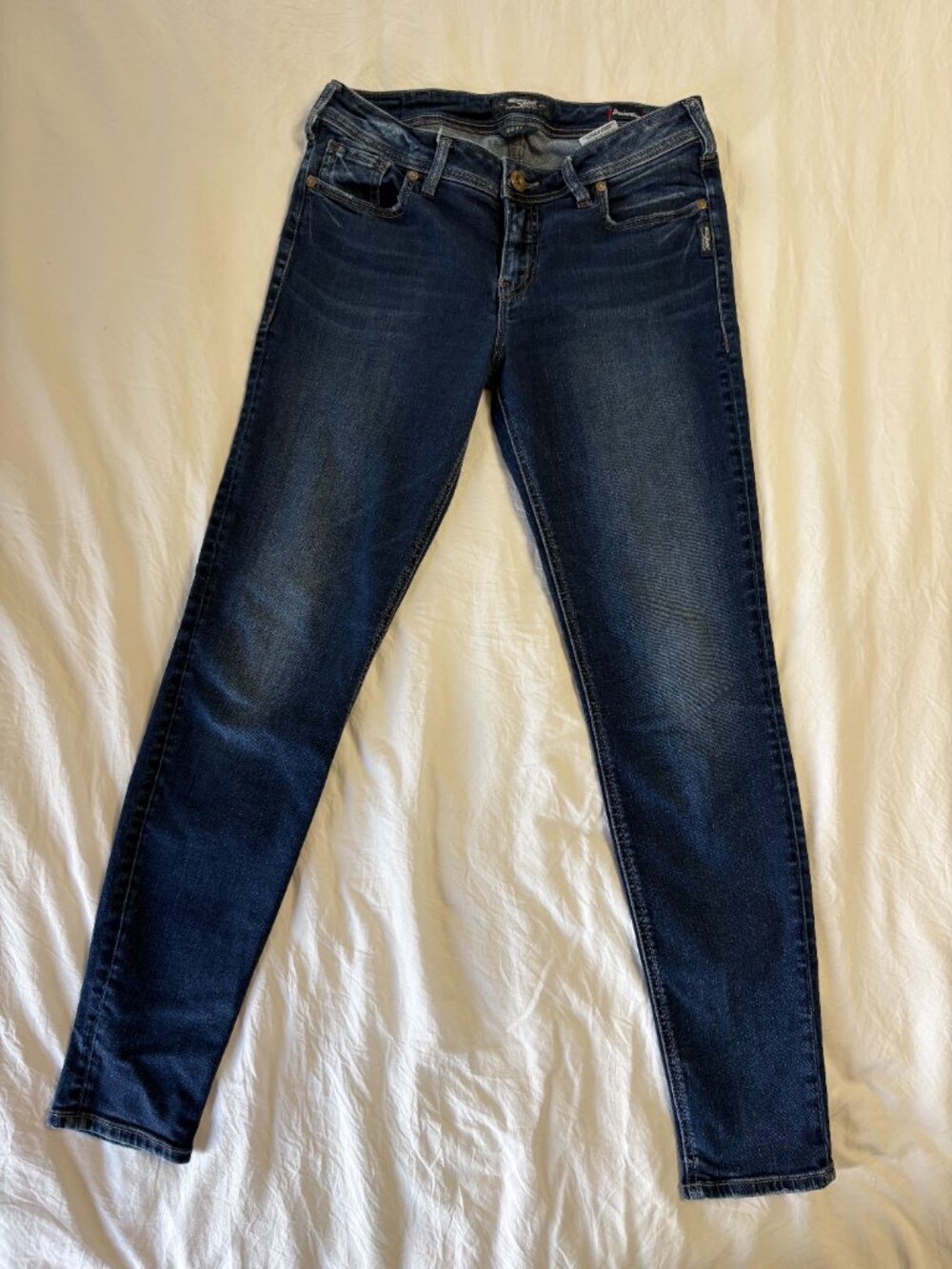 Silver Suki Mid-Rise Curvy Fit Skinny Jeans, Medium Indigo, Size 30